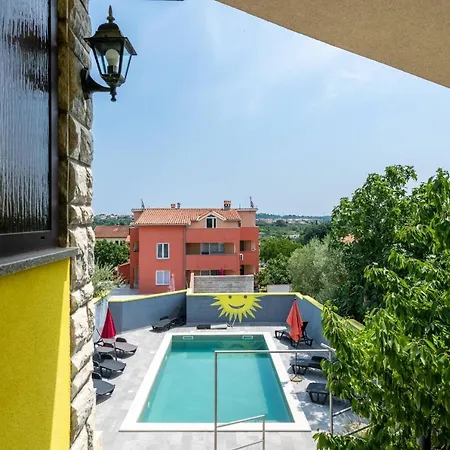 House Sunce Pula