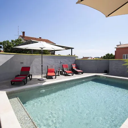 Nyaraló House Sunce *