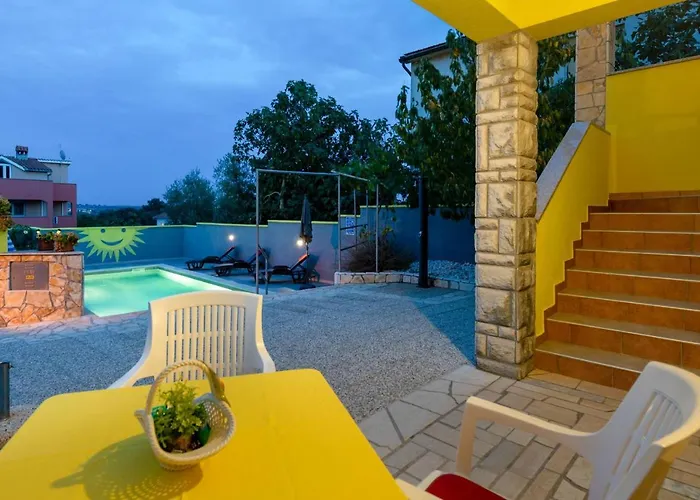 펜션 House Sunce 풀라